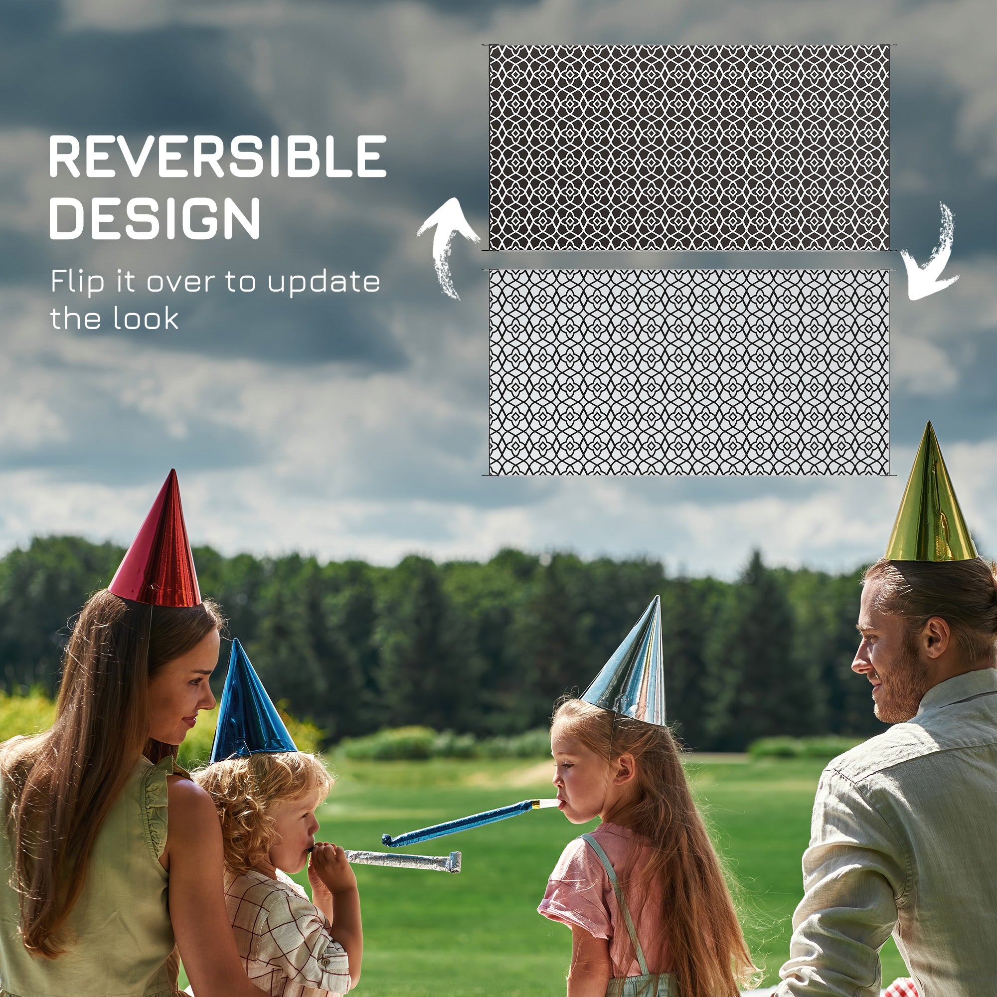 Reversible Black & White Clover Outdoor Rug