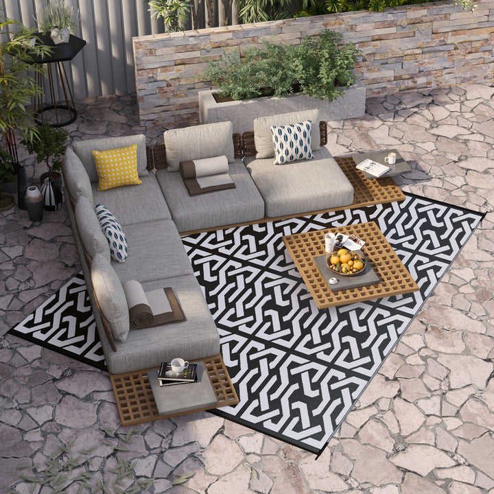 8×10 RV Camping Rug With Carry Bag, Black & White Chain Pattern