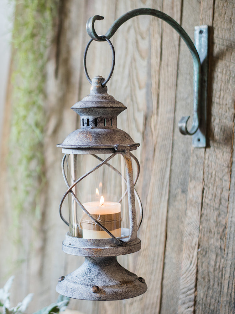 Retro Iron Candlestick Small Lantern