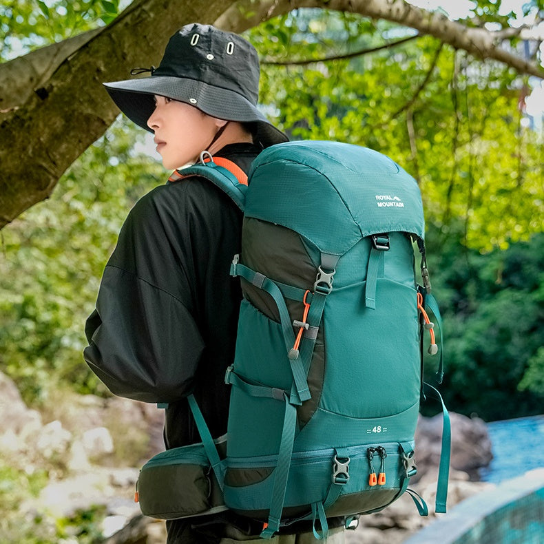 Outdoor Professional Large Capacity 35L